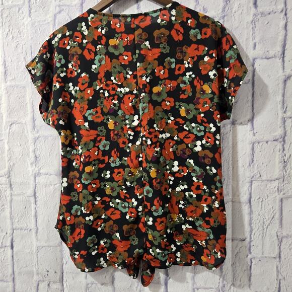 Beacon Apparel Womens SMALL Short Sleeve Tie Front  Blouse Black Floral - Picture 5 of 6